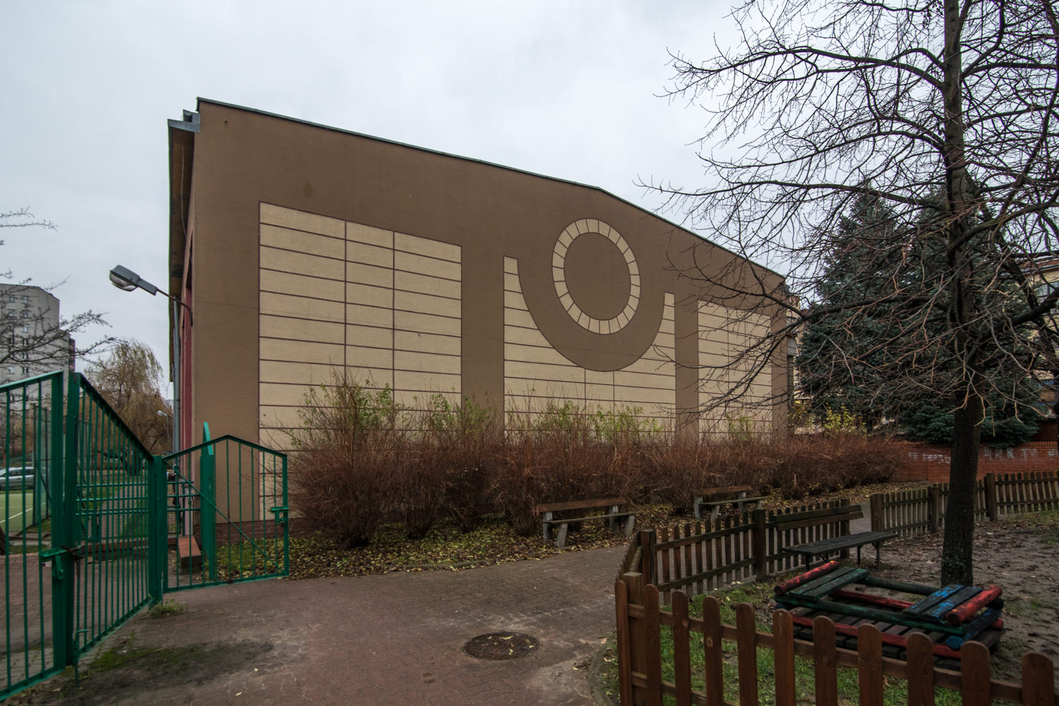 Zdjęcie architektury budynku Szkoła Podstawowa nr 312 im. Ewy Szelburg-Zarembiny